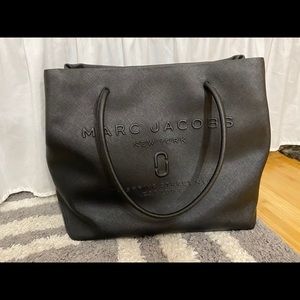 Marc Jacobs logo shopper east-west tote